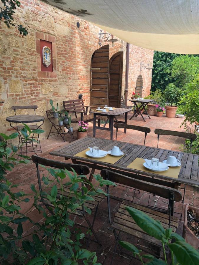 Al Giardino Degli Etruschi Guest House Chiusi Eksteriør bilde